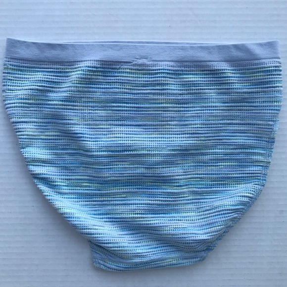 Victoria’s Secret Seamless Heathered Brief/Slip Panty Small NWT - Picture 5 of 10